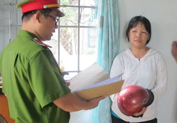 Làm giả giấy hồng đi lừa đảo ảnh 1 Làm giả giấy hồng đi lừa đảo ảnh 1