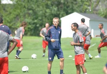 Jürgen Klinsmann: Từ cậu bé bán bánh mỳ đến HLV ĐT Mỹ (Kỳ 2) ảnh 1