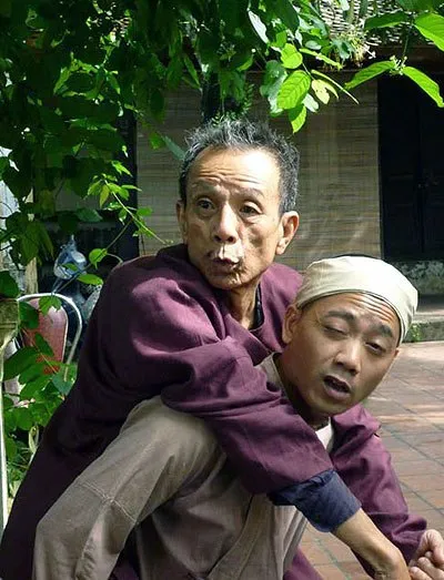 Quyền Linh bức xúc chuyện xin danh hiệu cho Văn Hiệp ảnh 1