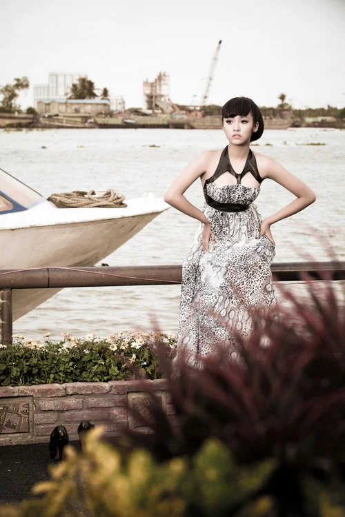 Bảo Trân khoe vẻ gợi cảm tuổi 13 ảnh 3