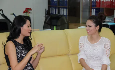 Diễm Hương chính thức lên đường dự thi Hoa hậu Hoàn vũ ảnh 2 Diễm Hương chính thức lên đường dự thi Hoa hậu Hoàn vũ ảnh 2