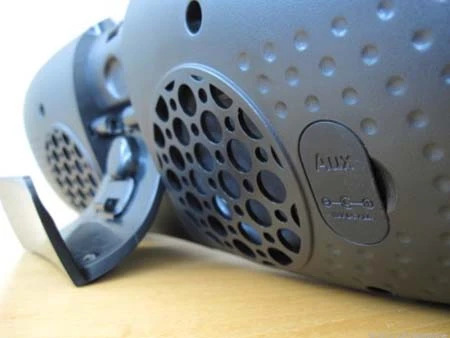 Loa di động có dung lượng pin 8 tiếng ảnh 5