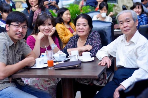 Giáo sư Cù Trọng Xoay bí mật làm đám hỏi ảnh 2