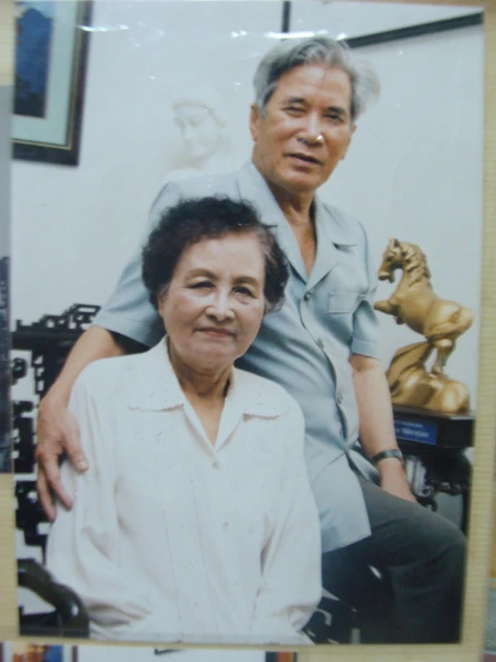 Mối tình cảm động của cố nhạc sỹ Trần Hoàn: Bài 2: Những cánh thư đầy nước mắt ảnh 3 Mối tình cảm động của cố nhạc sỹ Trần Hoàn: Bài 2: Những cánh thư đầy nước mắt ảnh 3