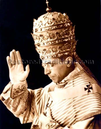 Giải mã các biểu tượng quyền lực của Giáo hoàng ảnh 1