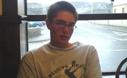 2 sinh viên giỏi tự tử bằng máy vi tính? ảnh 1