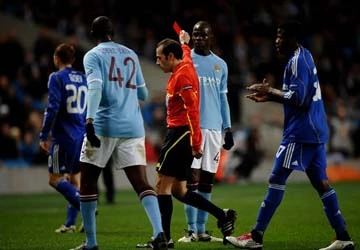“Ngựa chứng” Balotelli xin được giúp đỡ ảnh 1