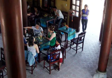 Mở quán để phát huy giá trị di tích? ảnh 2