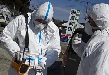 Không khí nhiễm phóng xạ, có nên sử dụng nước mưa? ảnh 1