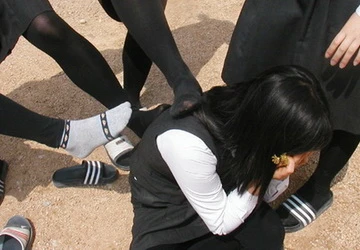 Hàn Quốc: mỗi lớp 1 giáo viên 1 giám thị ảnh 1