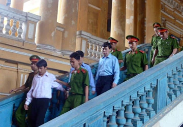 Vụ “giảm án cho chủ Tân Hoàng Phát”: Khi sự bất thường trở thành bất bình ảnh 1