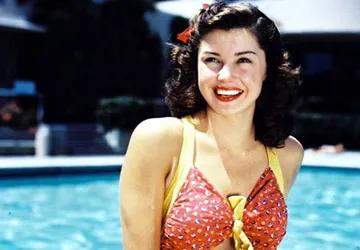 “Nàng tiên cá triệu USD” qua đời ảnh 1