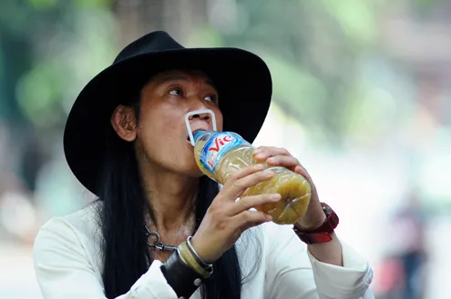 Đào Anh Khánh nhích từng cm quanh hồ Gươm ảnh 7 Đào Anh Khánh nhích từng cm quanh hồ Gươm ảnh 7