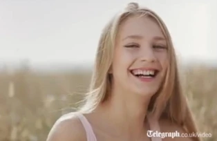 Dàn kiều nữ Nga làm video mừng sinh nhật Putin ảnh 1