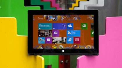 Microsoft lời quá nửa với mỗi tablet Surface ảnh 1