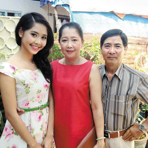 Tường Vi: “Hạnh phúc của ba mẹ định hình tính cách của tôi” ảnh 2