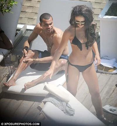 Ashley Cole và vợ chính thức “đường ai nấy đi” ảnh 3