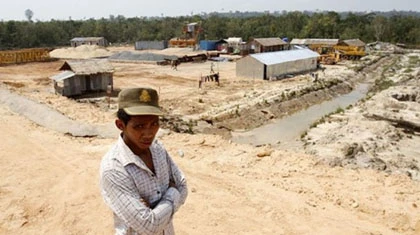 Trung Quốc đổ hàng tỉ USD vào Campuchia ảnh 2