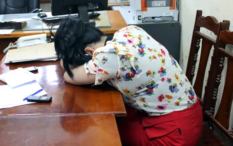 Lộ diện “tú ông” điều hành đường dây người mẫu bán dâm ảnh 2 Lộ diện “tú ông” điều hành đường dây người mẫu bán dâm ảnh 2