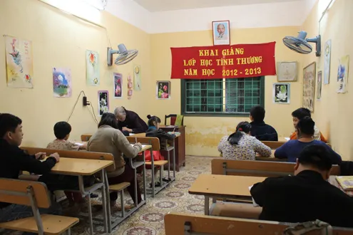 Cô giáo 80 tuổi dạy chữ cho trẻ khuyết tật ảnh 3