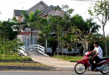 Vụ "đánh cờ tiền tỷ": Bắt giam đối tượng môi giới ảnh 1