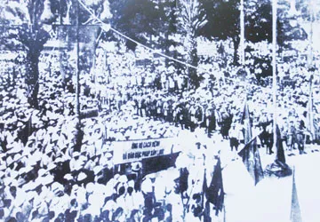 Khởi nghĩa với tầm vông vạt nhọn ảnh 2