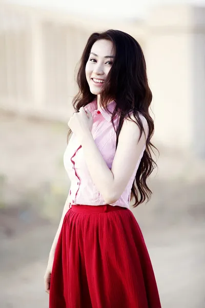 Ngân Khánh đẹp mong manh giữa đồng vắng ảnh 2 Ngân Khánh đẹp mong manh giữa đồng vắng ảnh 2