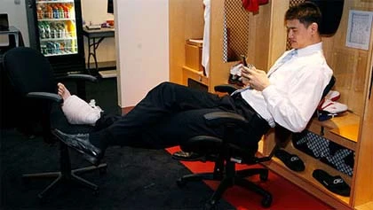 Yao Ming bi quan về cơ hội trở lại với bóng rổ ảnh 1