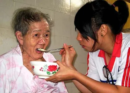 Khi các cụ bỏ nhà đi bụi ảnh 2 Khi các cụ bỏ nhà đi bụi ảnh 2