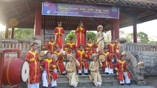 Biểu diễn nhã nhạc Huế miễn phí hằng tuần ảnh 1