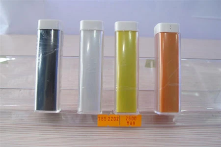 Pin sạc dự phòng giá rẻ ồ ạt về Việt Nam ảnh 2