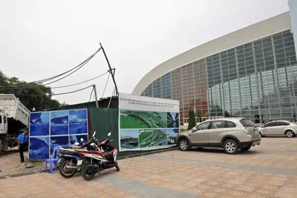 Chùm ảnh: Khu thể thao Mỹ Đình bị chia nhỏ để cho thuê ảnh 7