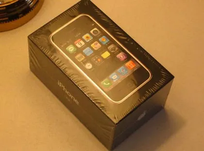 iPhone đời đầu được rao bán 10.000 USD trên eBay ảnh 1 iPhone đời đầu được rao bán 10.000 USD trên eBay ảnh 1