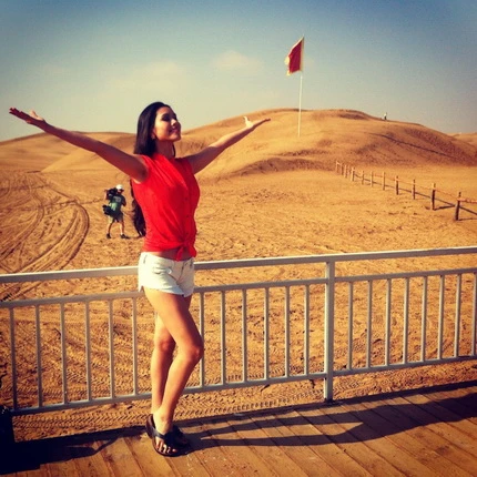 Hoàng My khoe bikini trên sa mạc ảnh 9