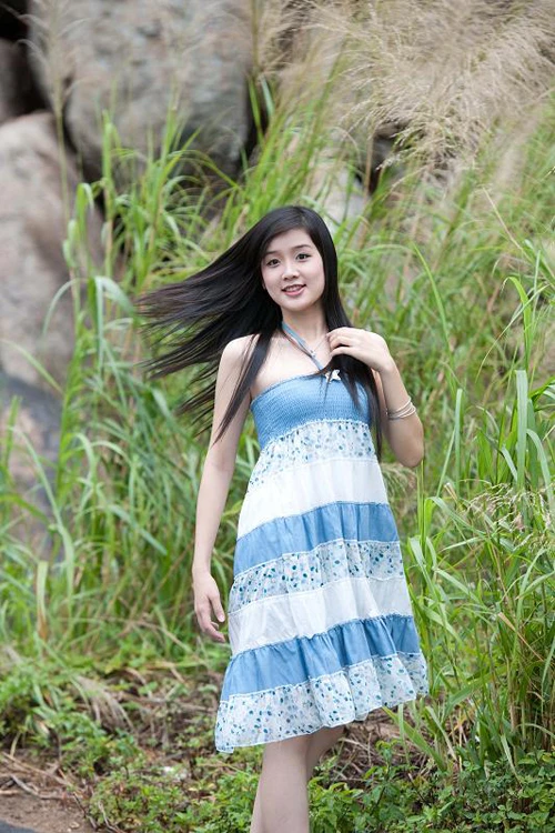 Xuân Mai rạng ngời giữa thiên nhiên ảnh 5