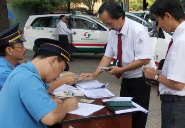 Siết chặt kinh doanh taxi ảnh 2 Siết chặt kinh doanh taxi ảnh 2