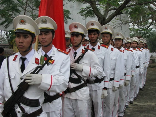 Tiễn đưa mẹ Thứ về với đất trời ảnh 15