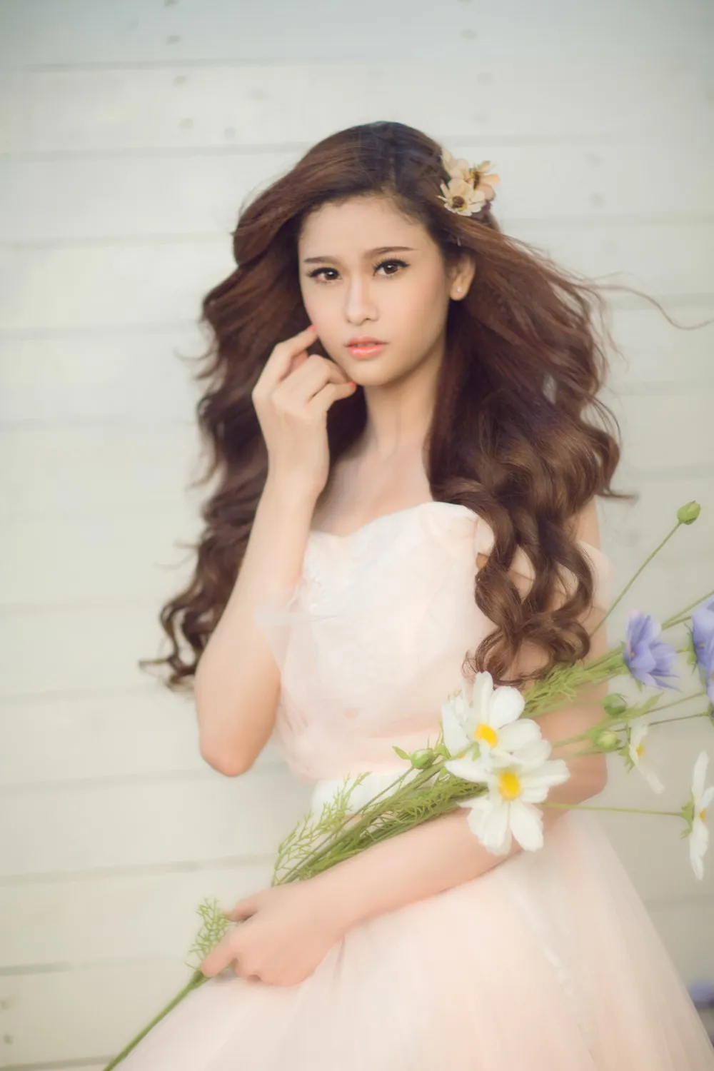 Trương Quỳnh Anh khoe vai trần gợi cảm ảnh 6 Trương Quỳnh Anh khoe vai trần gợi cảm ảnh 6