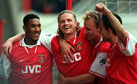 MU 2013 và những nhà vô địch Premier League xuất sắc nhất ảnh 1