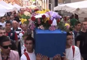 30.000 fan Genoa tổ chức "đưa tang" Sampdoria ảnh 1