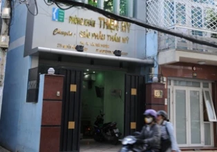 Mổ ở bệnh viện công, đóng tiền cho phòng khám tư ảnh 1