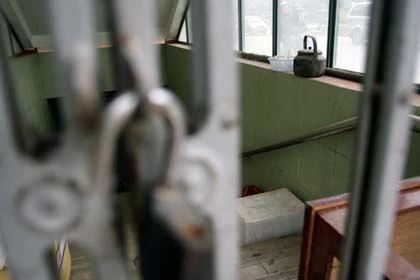 Hầm bộ hành ở thủ đô bị bỏ hoang, xâm lấn ảnh 12