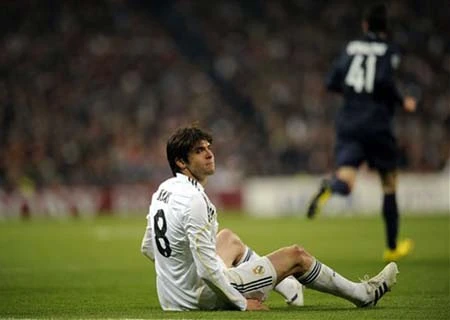 Chủ tịch Real tức giận vì chấn thương bí hiểm của Kaka ảnh 2 Chủ tịch Real tức giận vì chấn thương bí hiểm của Kaka ảnh 2