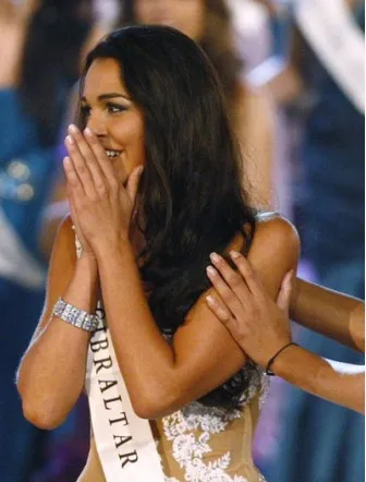 Phút đăng quang của Tân Hoa hậu Thế giới ảnh 1