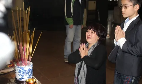 Các nghệ sĩ khóc thương tiễn đưa "trưởng thôn" Văn Hiệp ảnh 4