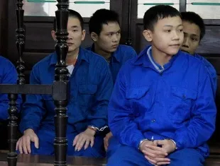 Nghiện game, giết người, 14 tuổi lãnh 10 năm tù ảnh 1