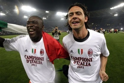 Chùm ảnh AC Milan ăn mừng chức vô địch Serie A ảnh 10