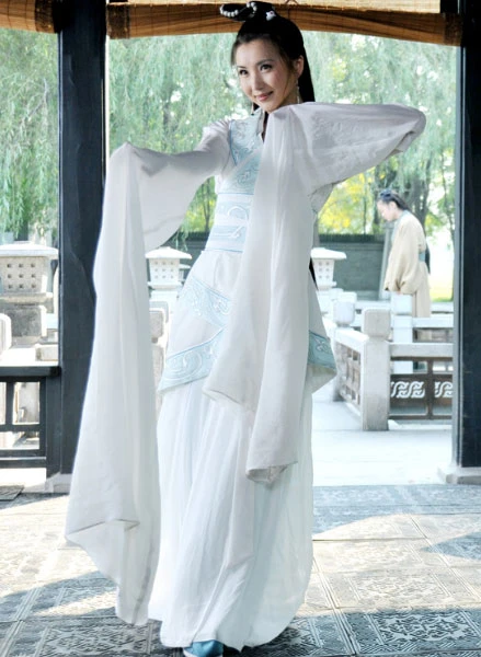 Nhan sắc nàng Điêu Thuyền Trần Hảo ảnh 6