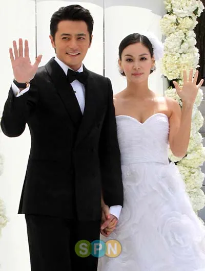 Hình ảnh đầu tiên về đám cưới Jang Dong Gun - Go So Young ảnh 18 Hình ảnh đầu tiên về đám cưới Jang Dong Gun - Go So Young ảnh 18