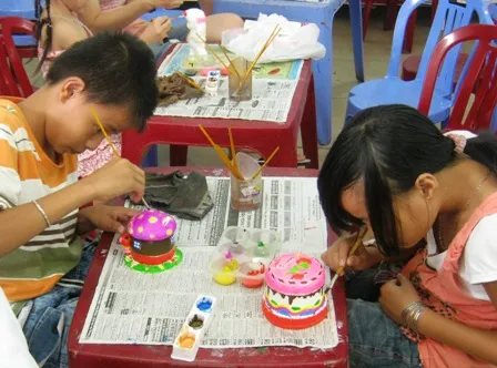 Trẻ vừa học múa vừa… khóc ngất ảnh 1